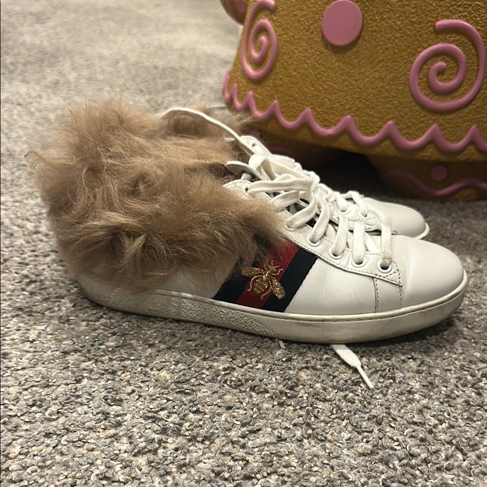 Gucci Ace Fur Sneakers 36 (6)